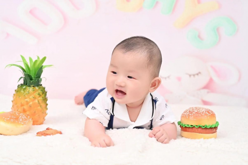 南城宝宝在妈妈肚子里
